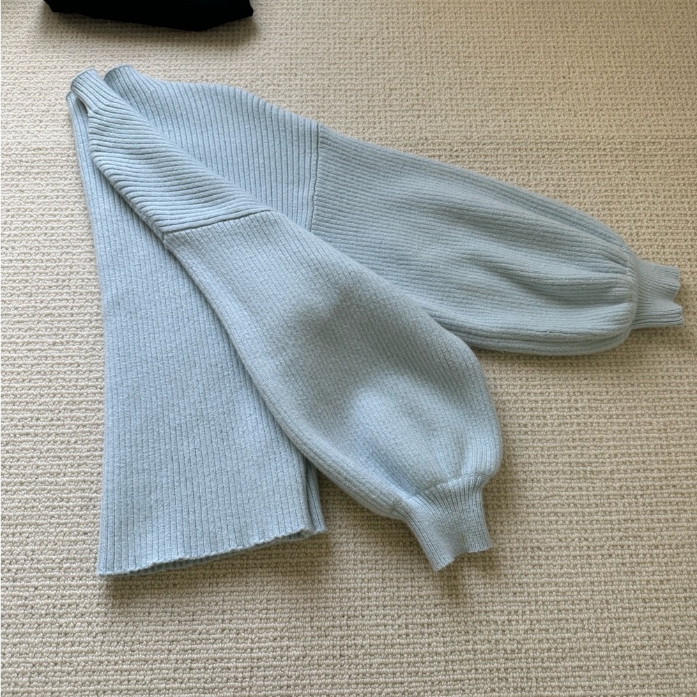 Line and Dot Blue Sweater with Balloon Sleeve Size Large